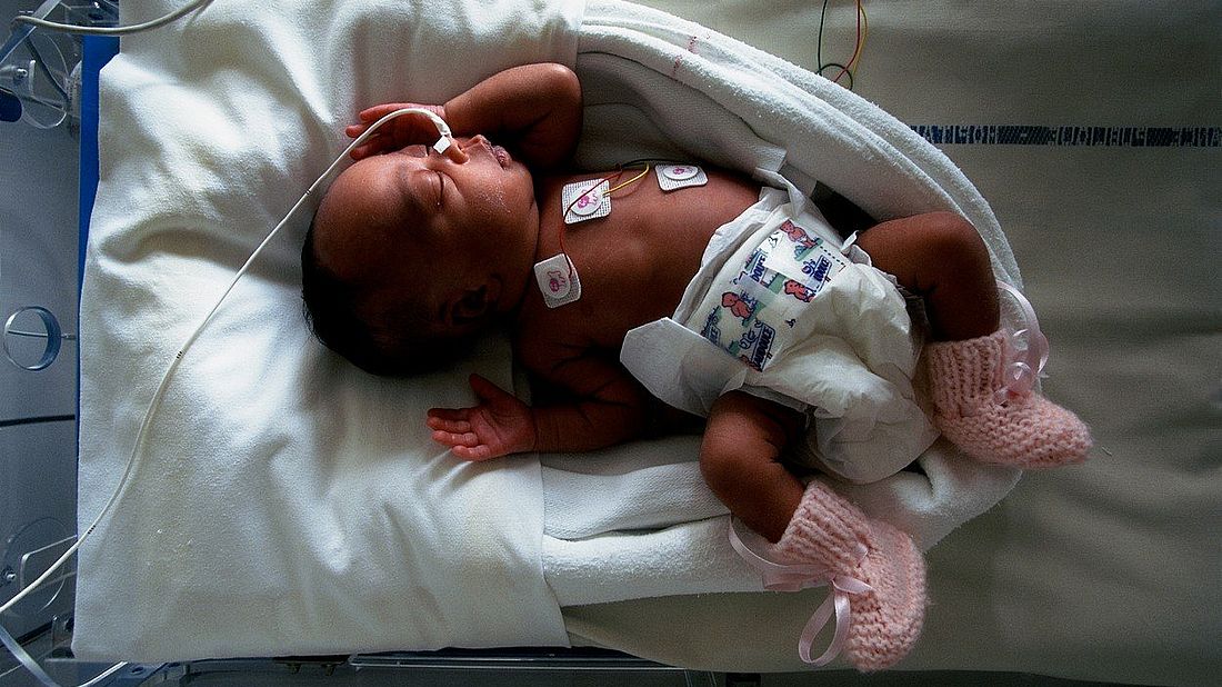 Dítě v inkubátoru