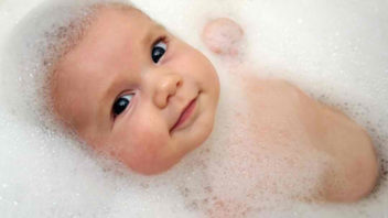 1516890951baby-bath-time-bubbles-352x198.jpg