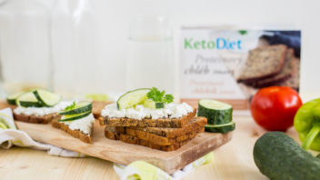 proteinovy-chleb-tmavy-ketodiet-352x198.jpg