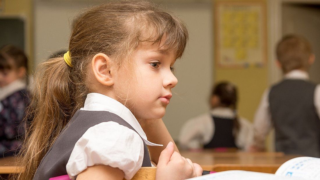 Holčička ve škole