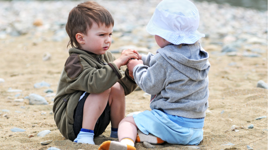 Děti na písku – agresivita