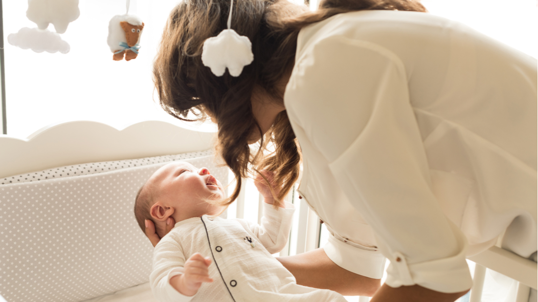 ukladani_ditete_do_postylky