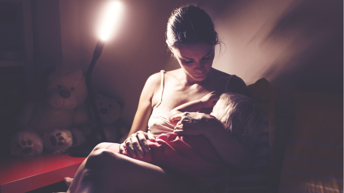 kojici_matka_v_ noci