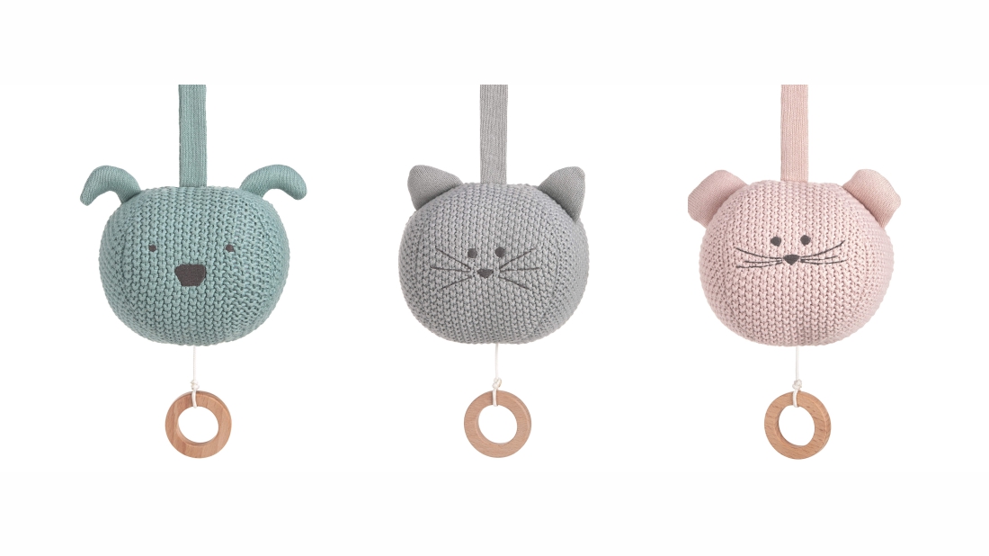 Vybíráte první hračku pro miminko? Pletená zvířátka LÄSSIG stimulují všechny smysly nejmenších dětí