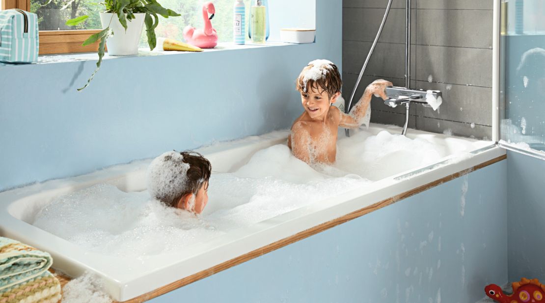Dětské koupání může být zábava, a to pro všechny