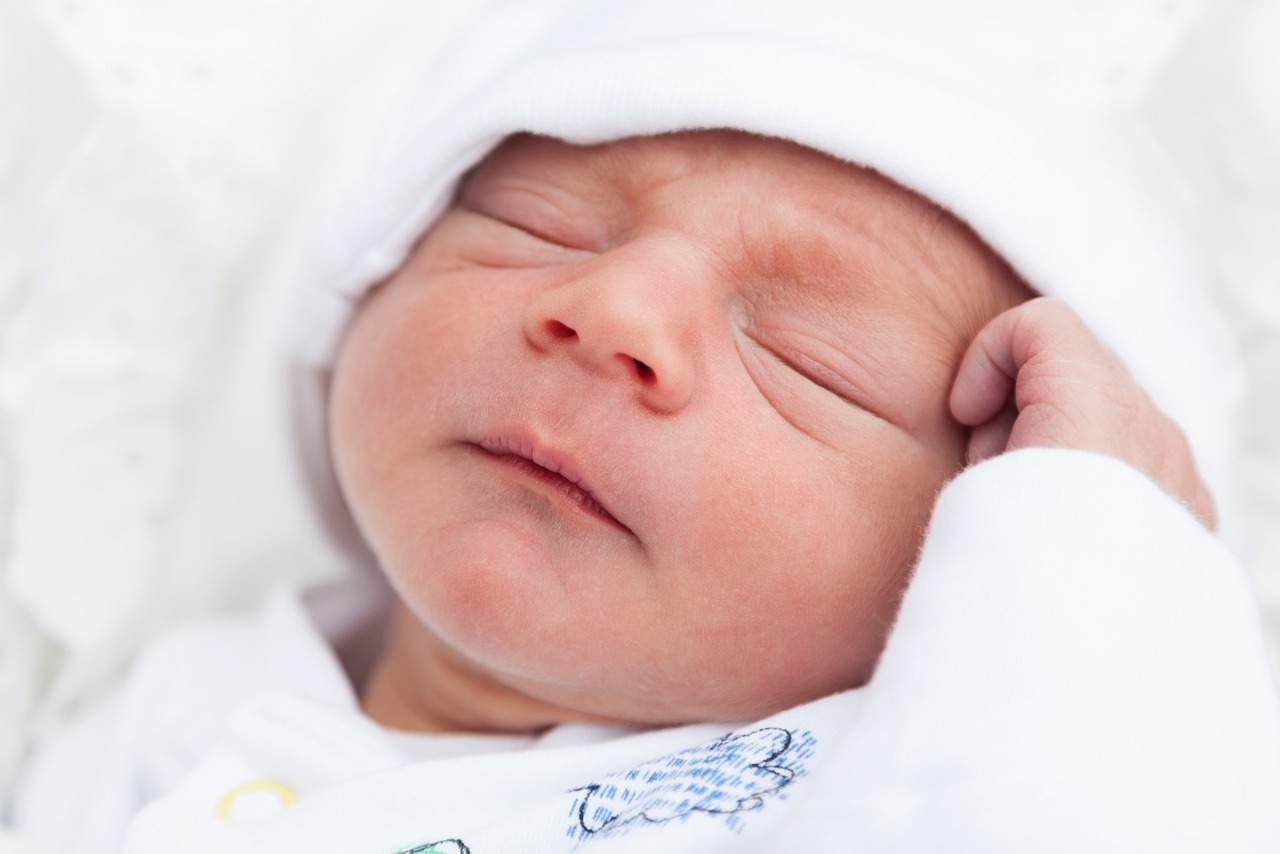 newborn-g43846111f_1280