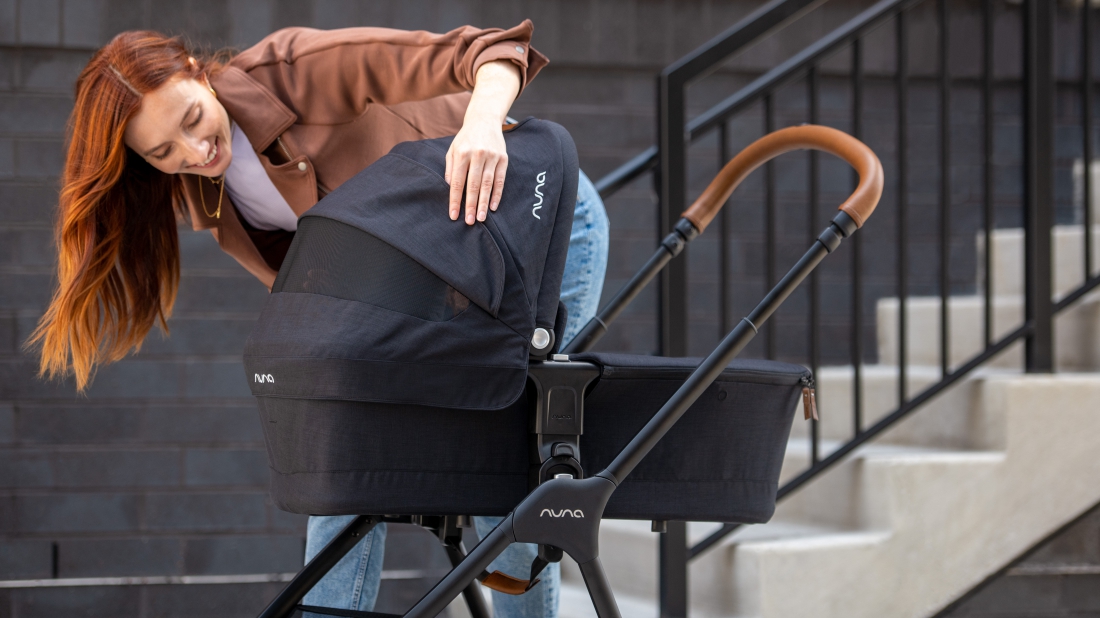 Užijte si luxusní vyjížďky s novým kočárkem Nuna. Malému cestovateli se z něj nebude chtít ven