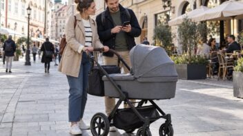 baby-web-s-kocarkem-do-velkomesta-352x198.jpg