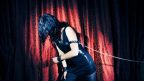sado-maso-bobdage-gothoc-retez-sex-zena-cerna-divadlo-istock_000003014406small-144x81.jpg